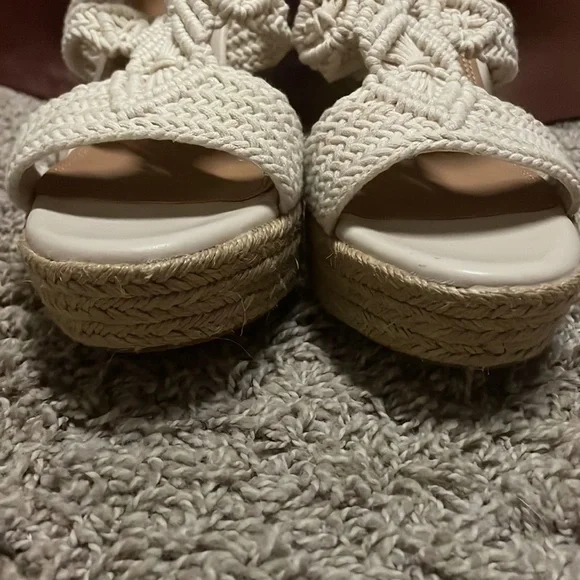 Gianni Bini Macrame Wedges Off White 8.5 - Picture 6 of 8